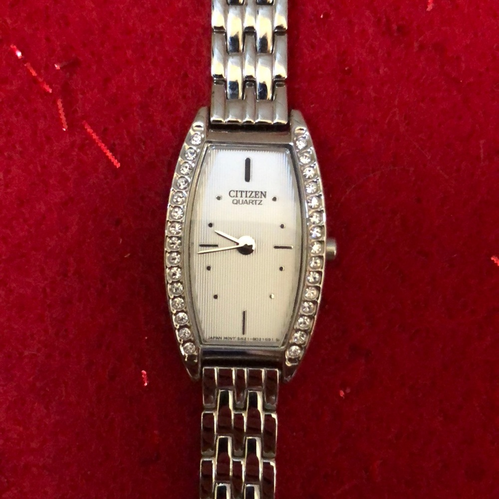 Citizen Quartz ladies watch. Like new!
